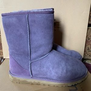 UGG Womens Sz 6 Classic Short Plum Purple Boots